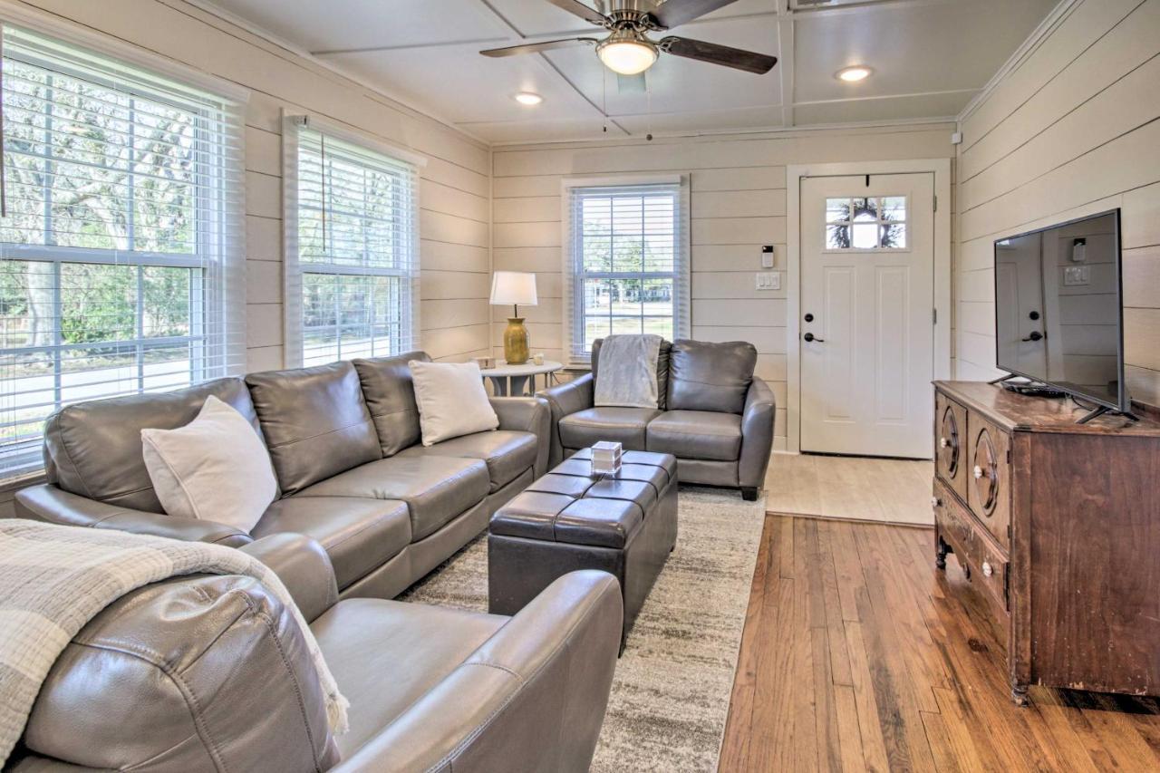 Charming Country Cottage, Walk To Main Street! Tomball Εξωτερικό φωτογραφία
